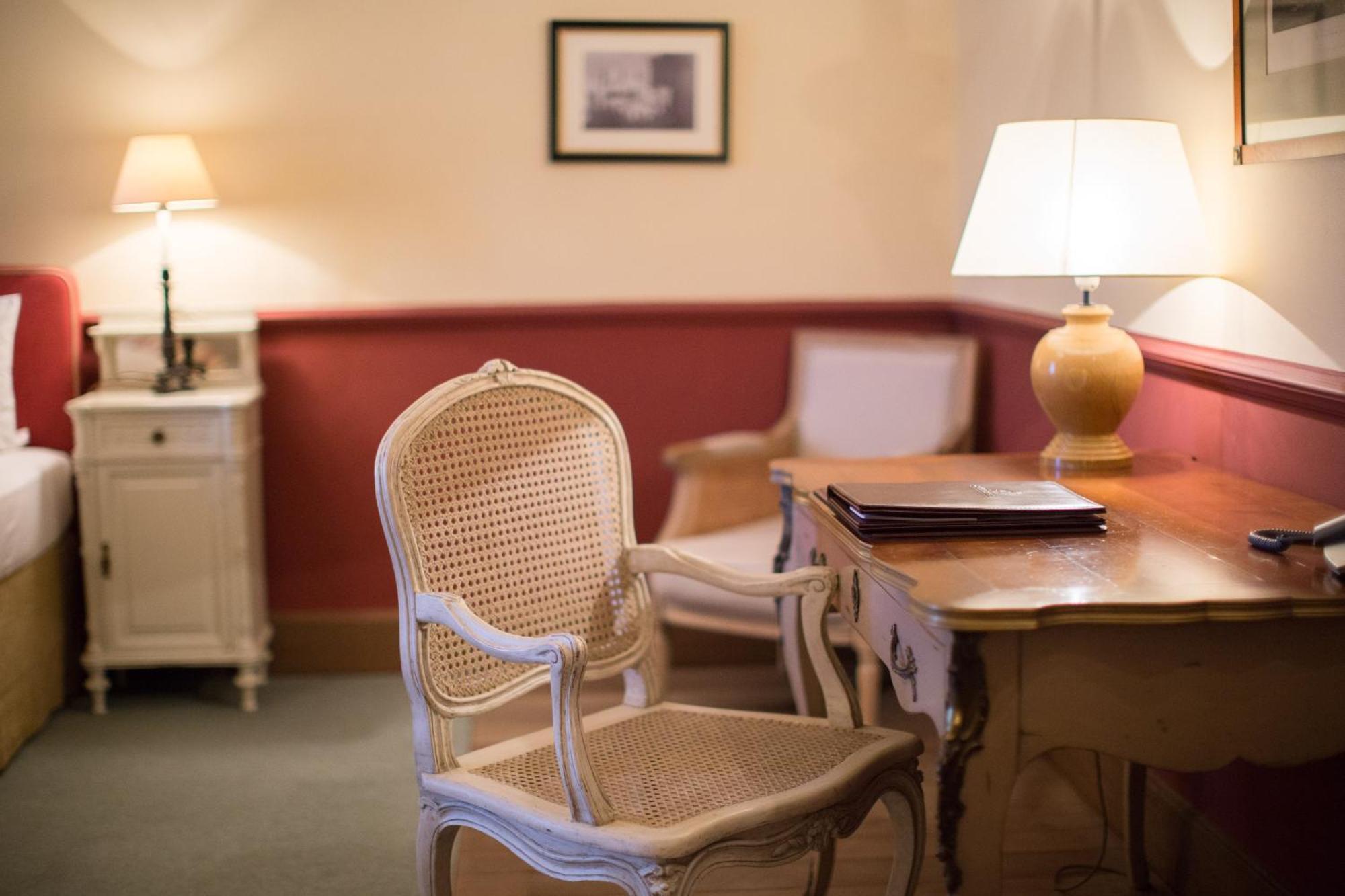 Hotel Chateau Bela Bagian luar foto