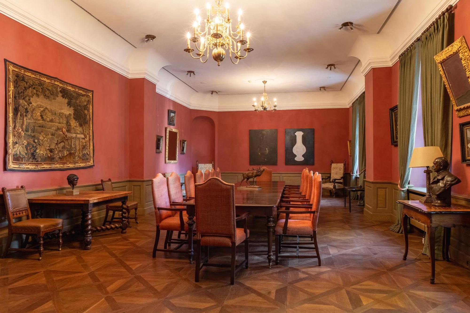 Hotel Chateau Bela Bagian luar foto