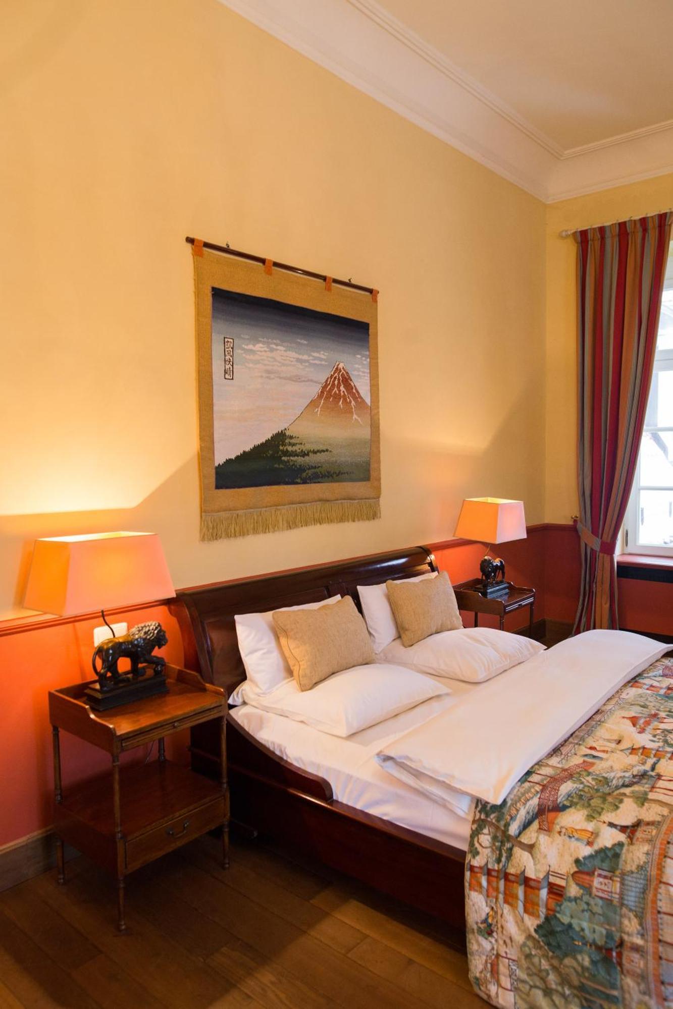 Hotel Chateau Bela Ruang foto