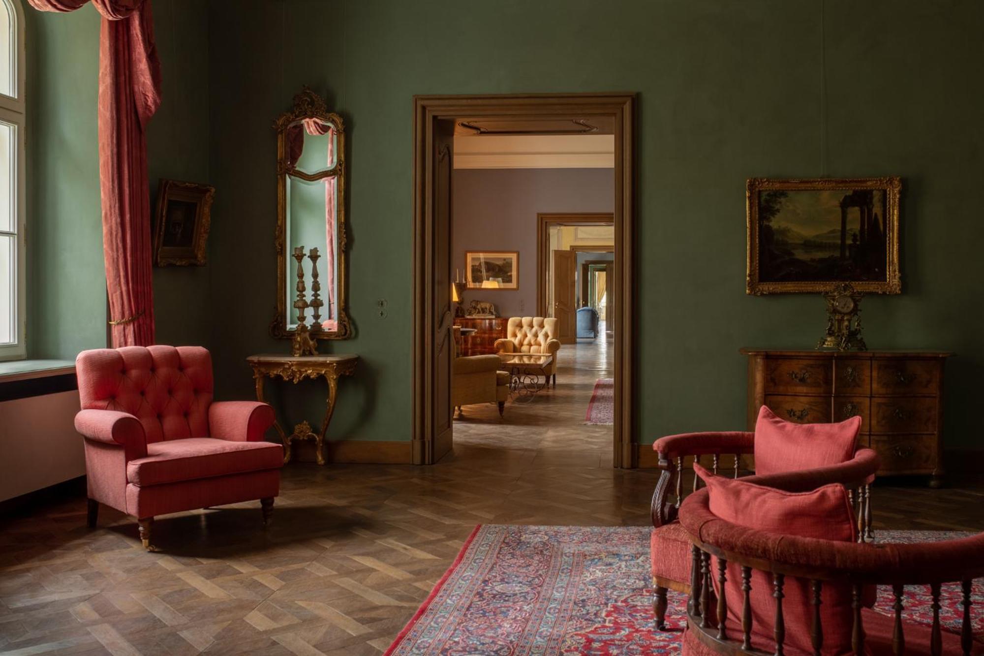 Hotel Chateau Bela Bagian luar foto